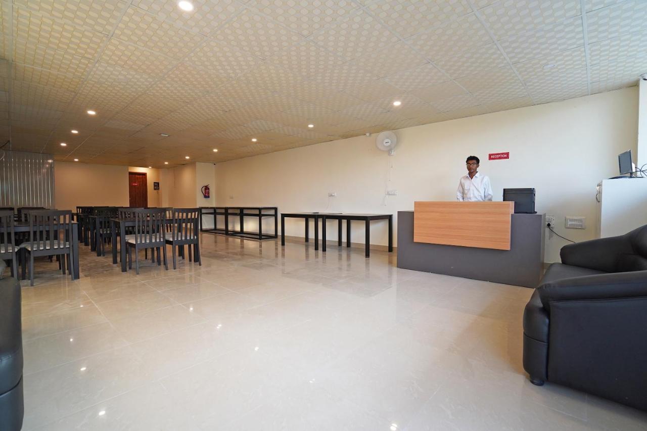 Oyo Flagship 77122 Gmd Vasundhara Ghaziabad Exteriör bild